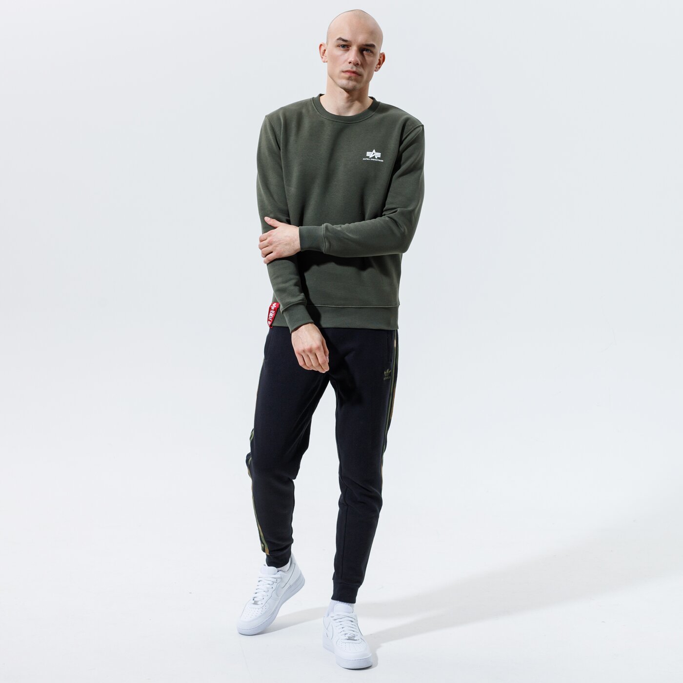 Alpha Industries pánska mikina bez kapucne khaki