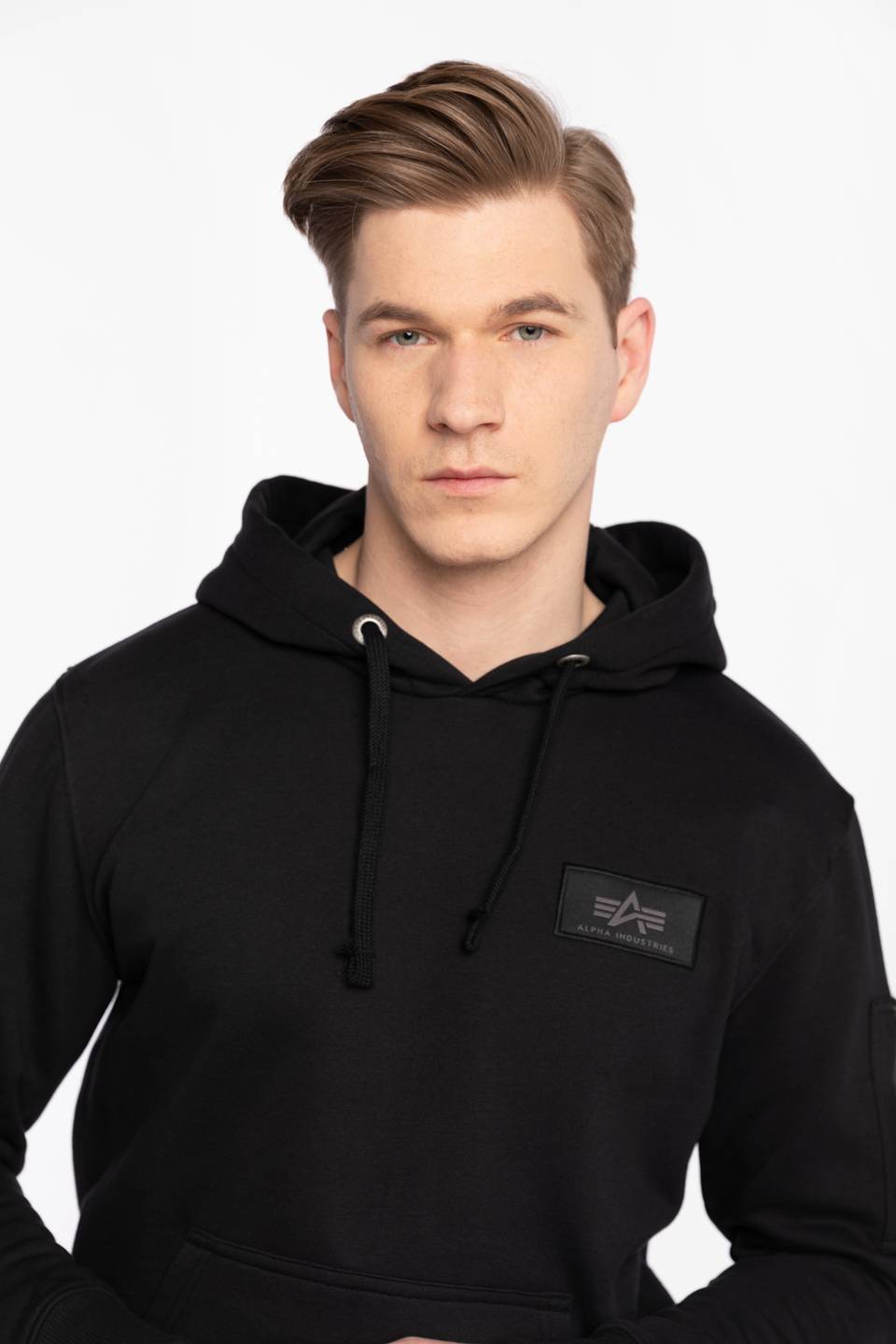 Alpha Industries pánska mikina čierna s kapucňou