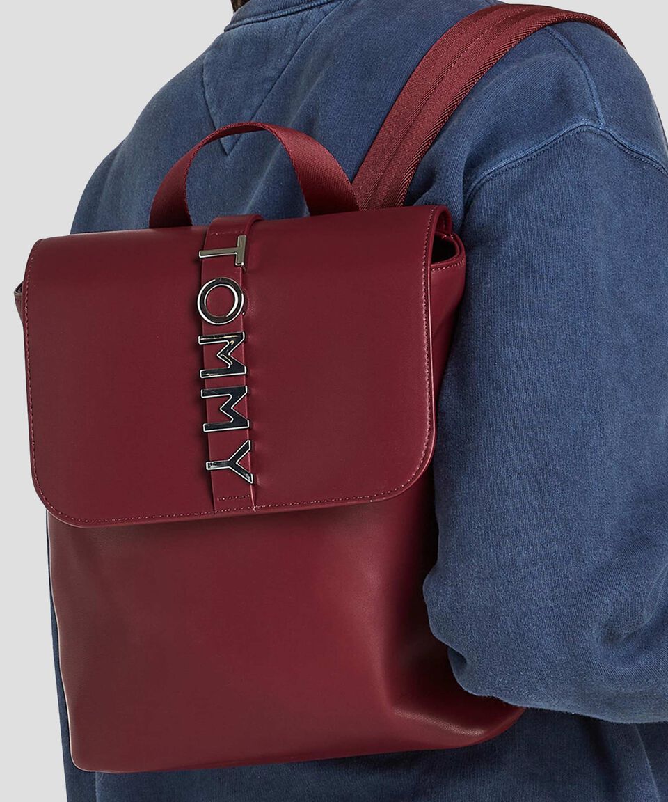 Tommy Hilfiger dámsky batoh vínový