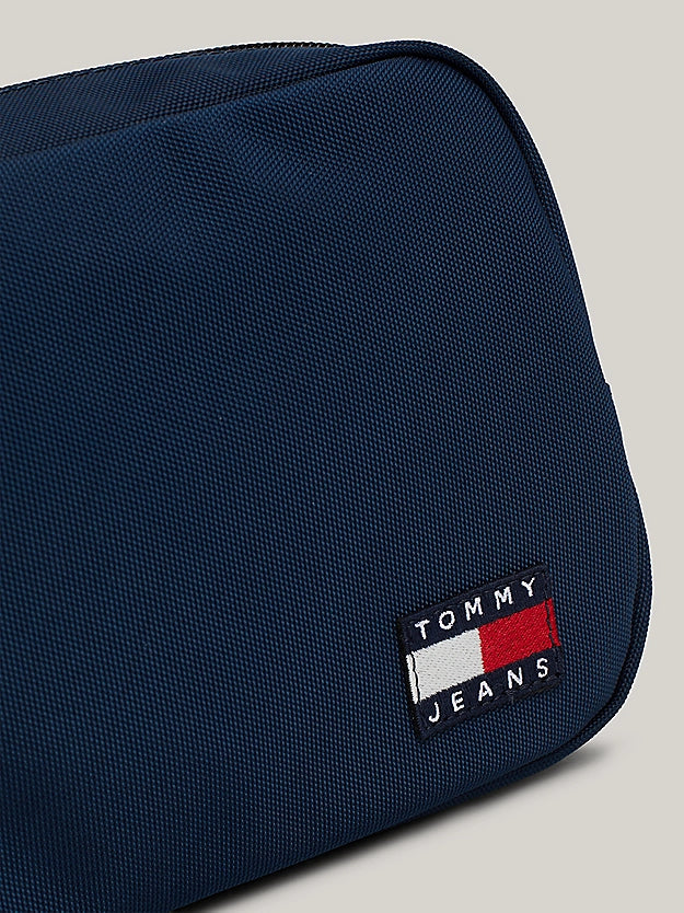 Tommy Jeans Essential Badge Washbag C1G pánska taška