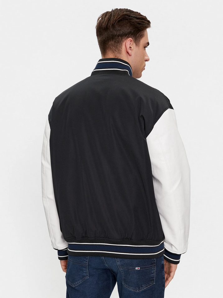 Tommy Jeans pánska bunda čierna s bielymi rukávmi