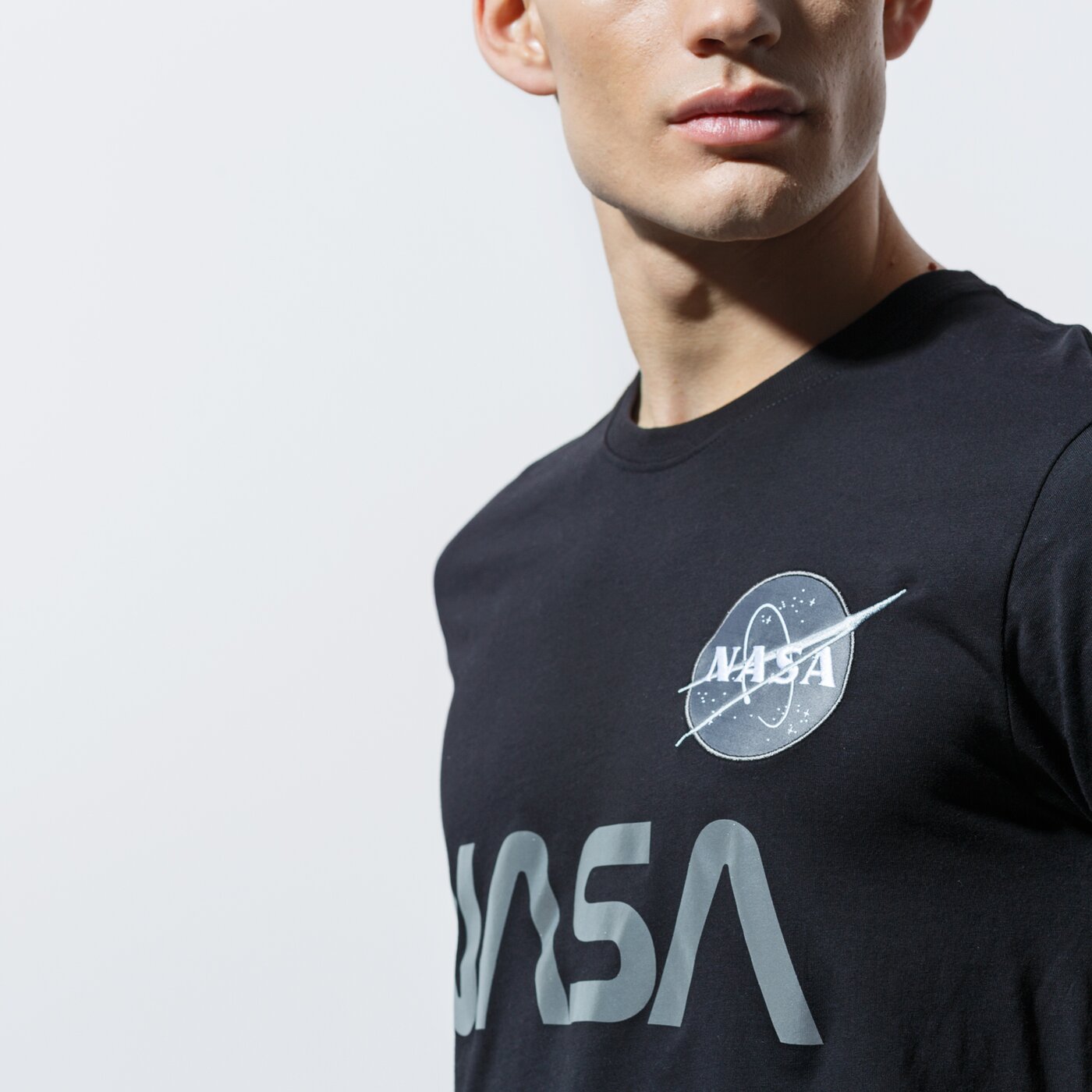 Alpha Industries pánske tričko NASA Reflective čierne