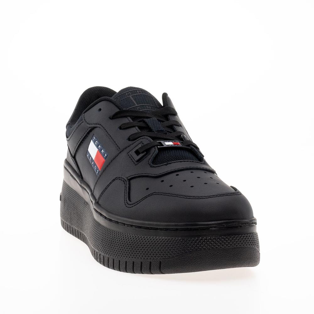 Tommy Hilfiger dámske tenisky TJW Retro Basket Flatform Ess - čierne