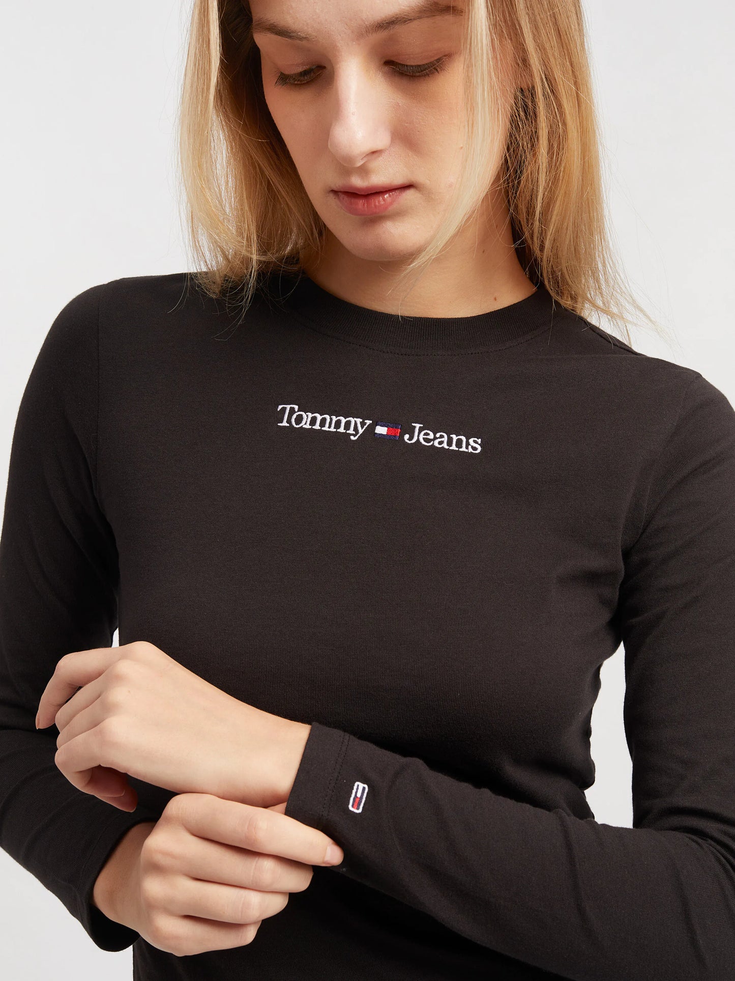 Tommy Jeans dámske tričko s dlhým rukávom čierne