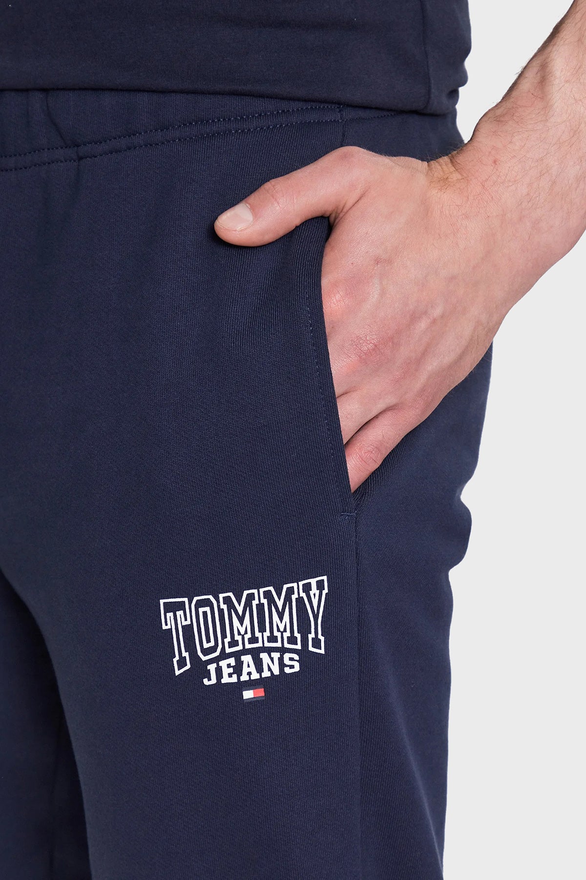 Tommy Jeans pánske tepláky tmavomodré so šnúrkou