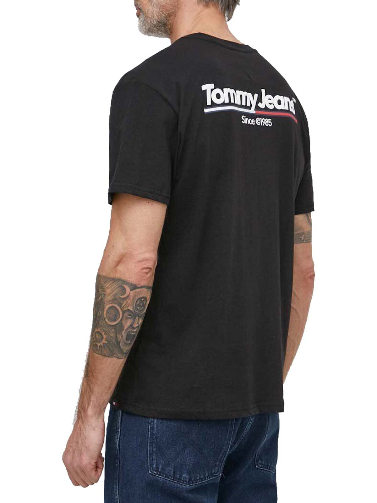 Tommy Jeans pánske tričko čierne TJM REG GRAPHIC TEE